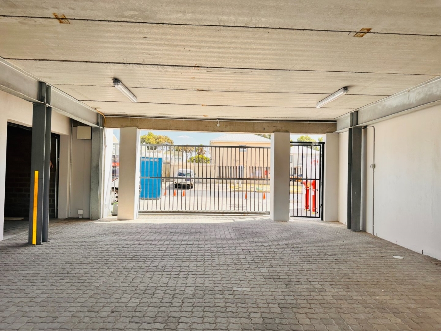 1 Bedroom Property for Sale in Table View Western Cape